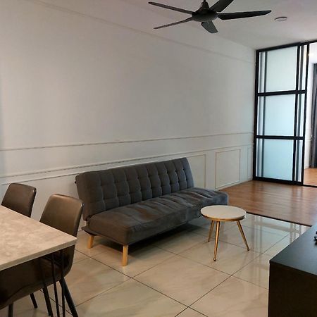 Itcc Manhattan Suites By Calvin Donggongon Luaran gambar