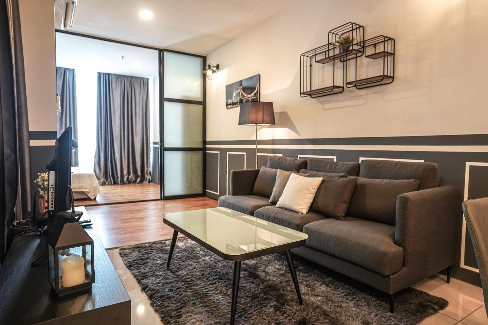 Itcc Manhattan Suites By Calvin Donggongon Luaran gambar