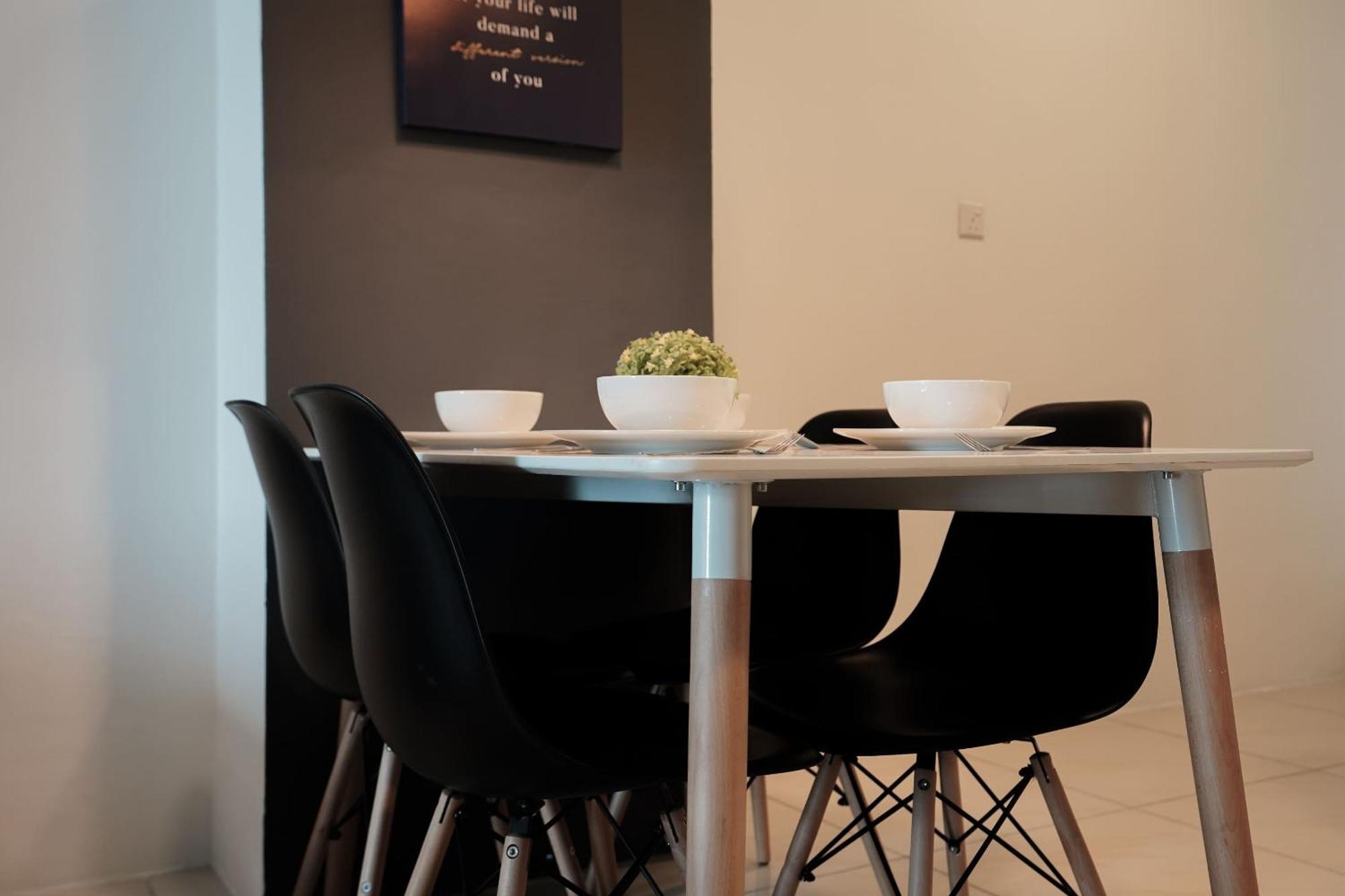 Itcc Manhattan Suites By Calvin Donggongon Luaran gambar
